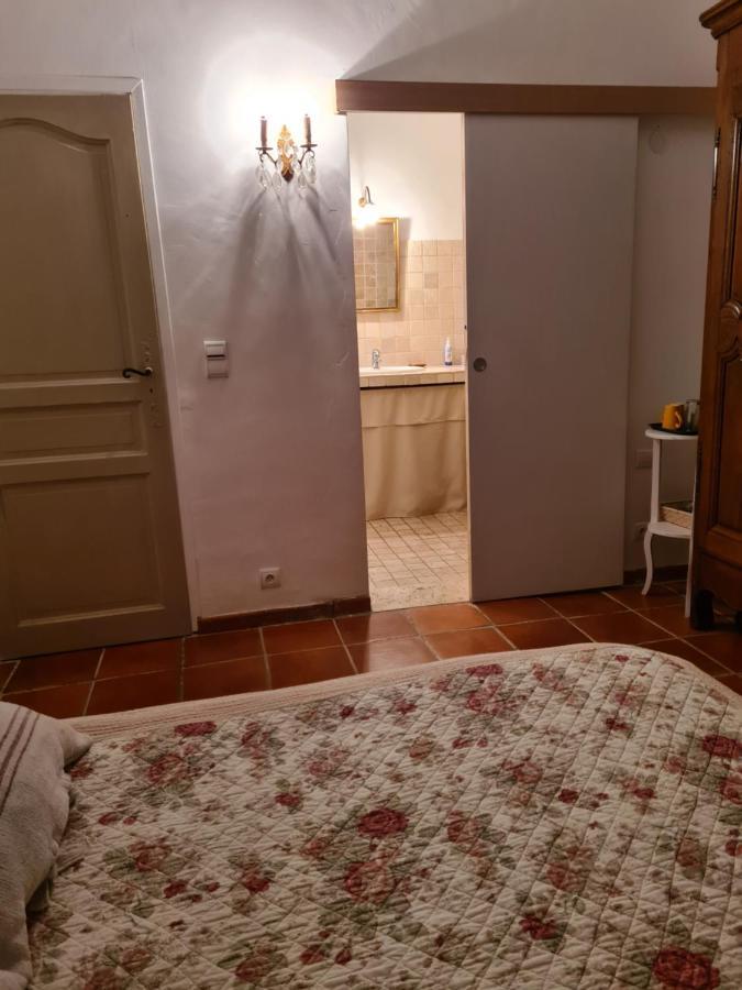 Le Mas Des Pins Mane  Bagian luar foto